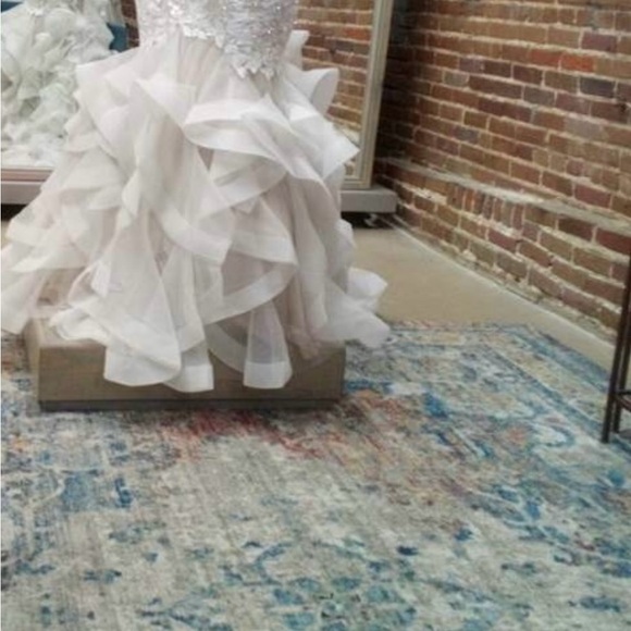 Allure Bridal Wedding Dress - Picture 4 of 4